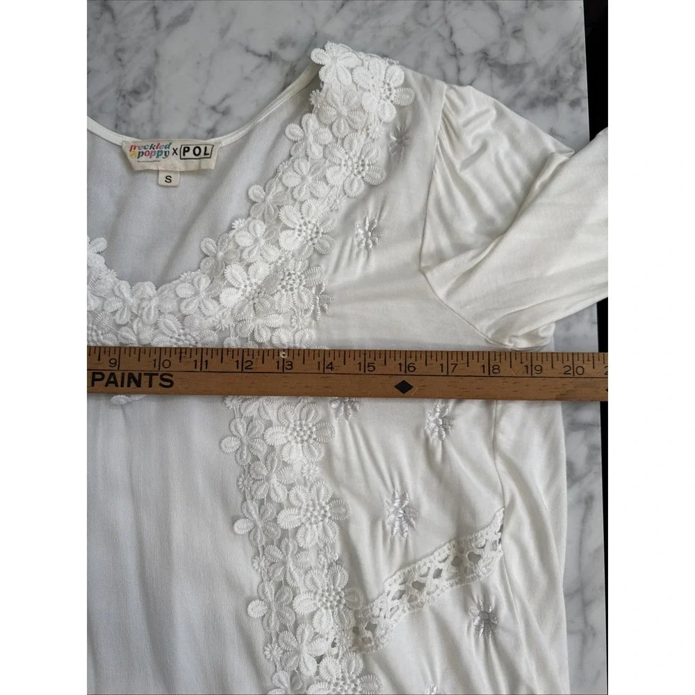 Freckled Poppy X POL  Blouse Top Women Size Small Long Sleeve V Neck White - Picture 7 of 9